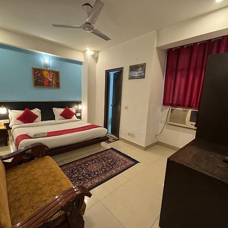 Airport Hotel Port View New Delhi Exteriör bild