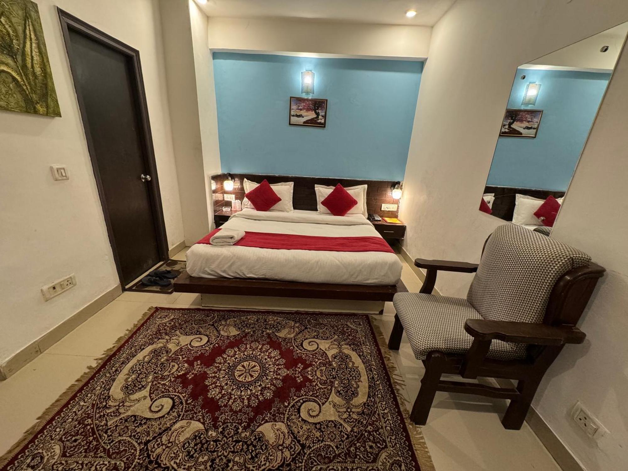 Airport Hotel Port View New Delhi Exteriör bild