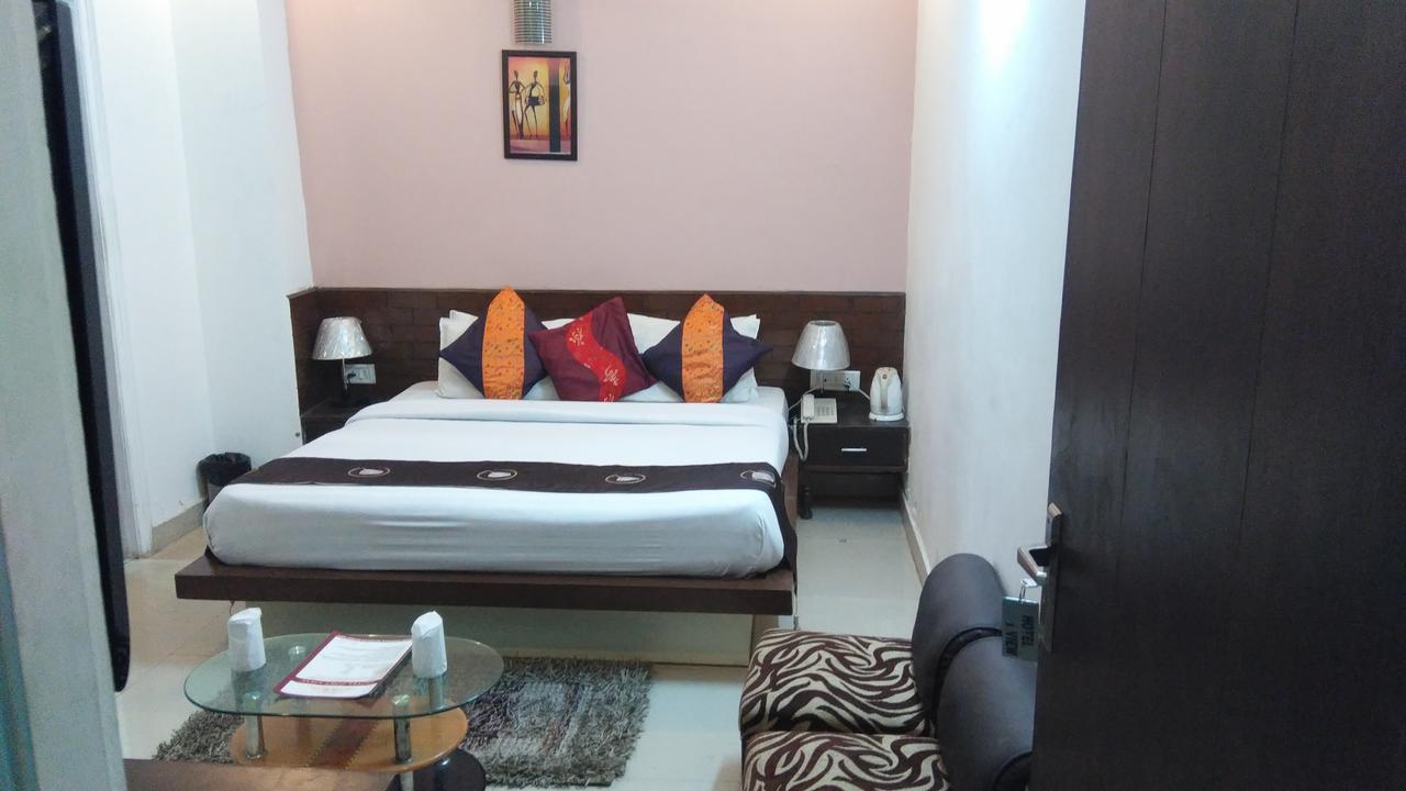 Airport Hotel Port View New Delhi Rum bild